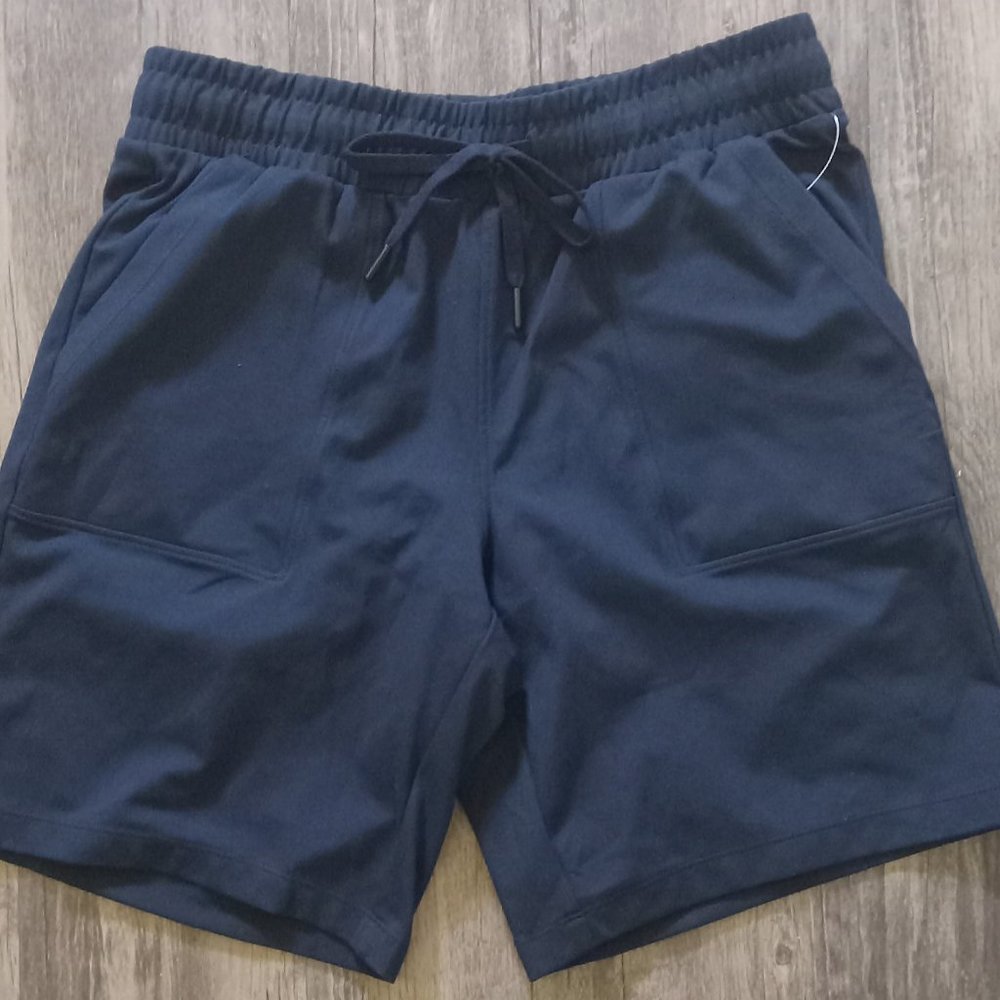 NWT Active Short (S)